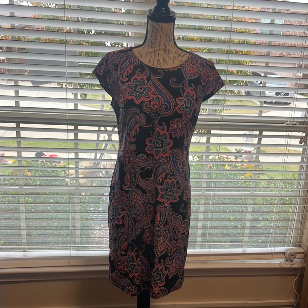 nice dress for work or casual